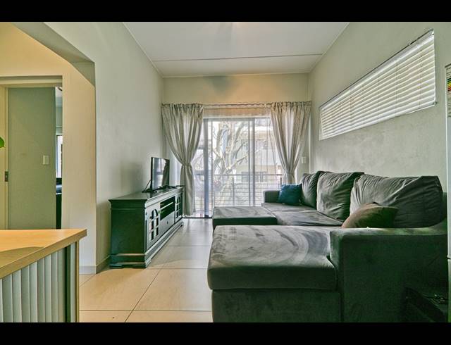 2 BEDROOM APARTMENT RENTED IN NORTH RIDING